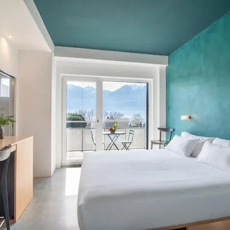 Riva & - Check-in 24hr Hotel