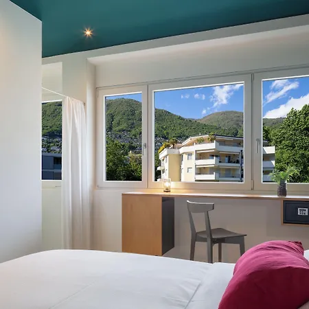 Riva & - Check-in 24hr