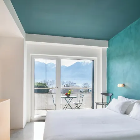Riva & - Check-in 24hr 3*