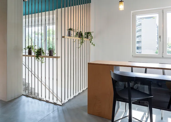 Riva & - Check-in 24hr 호텔