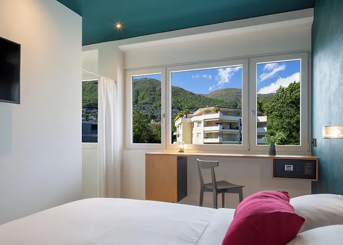 Riva & - Check-in 24hr