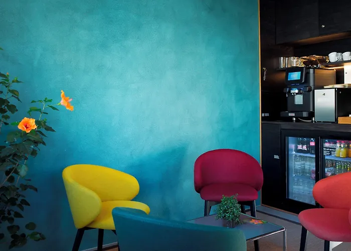 Riva & - Check-in 24hr 호텔