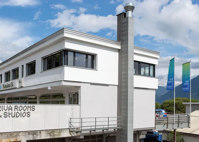 Riva & - Check-in 24hr Hotel