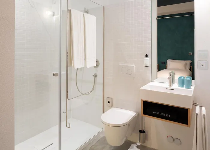 Riva & - Check-in 24hr Отель Minusio