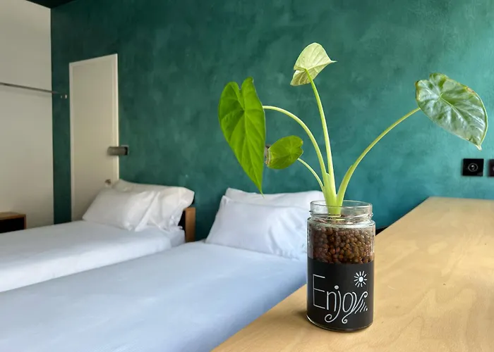 Riva & - Check-in 24hr Отель 3*